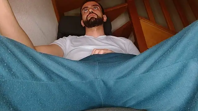 Snapshot of nass21cmm chatting on 02/05/26, 10:03 nass21cmm online show from 02/05/26, 10:03