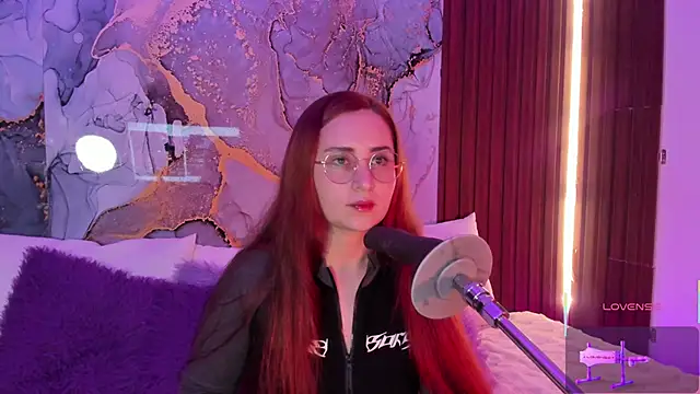 centaurigirl online show from 01/09/26, 04:15