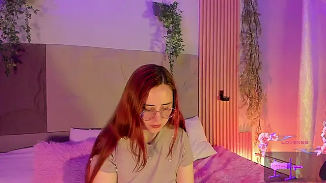 centaurigirl online show from 02/17/26, 04:31