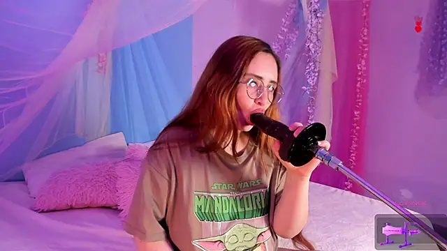 centaurigirl online show from 04/22/26, 03:53