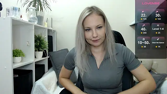 Sunny bunny6 online show from 10/10/25, 05:50