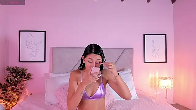 Emilyh  online show from 02/20/26, 11:32