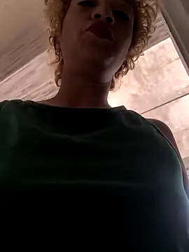 Amaliu  online show from 12/18/25, 02:45