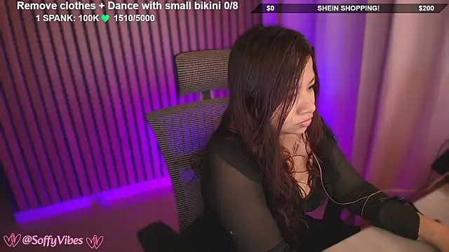 Snapshot of soffyvibes- chatting on 12/04/25, 10:29 soffyvibes- online show from 12/04/25, 10:29