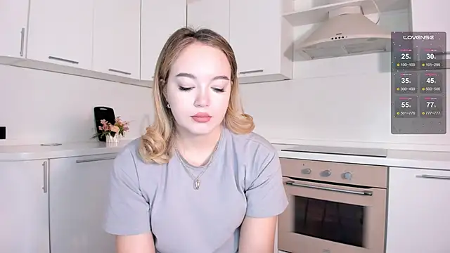 SheenaDollins online show from 12/04/24, 06:44