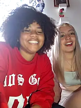 Snapshot of DANIELA_MICHEL chatting on 01/09/25, 04:17 DANIELA MICHEL online show from 01/09/25, 04:17