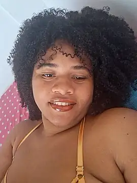 Snapshot of DANIELA_MICHEL chatting on 01/31/25, 05:42 DANIELA MICHEL online show from 01/31/25, 05:42