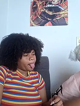 Snapshot of DANIELA_MICHEL chatting on 02/15/25, 03:39 DANIELA MICHEL online show from 02/15/25, 03:39