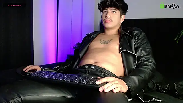 LyleBennett  online show from 09/24/25, 01:36