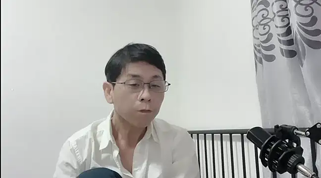 Snapshot of TGH521 chatting on 01/12/25, 02:45 TGH521 online show from 01/12/25, 02:45