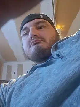 muledick8824 online show from 10/28/25, 03:36