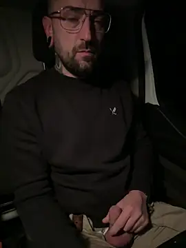 Snapshot of _Haptic_ chatting on 12/10/24, 04:24 Haptic online show from 12/10/24, 04:24