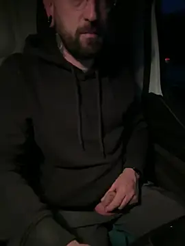 Snapshot of _Haptic_ chatting on 03/21/25, 04:39 Haptic online show from 03/21/25, 04:39