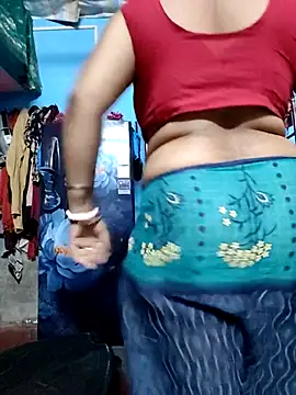 Snapshot of BERRY_00 chatting on 10/24/25, 06:26 BERRY 00 online show from 10/24/25, 06:26