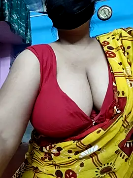 Snapshot of BERRY_00 chatting on 11/05/25, 05:57 BERRY 00 online show from 11/05/25, 05:57