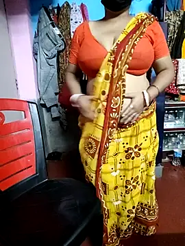 Snapshot of BERRY_00 chatting on 11/07/25, 06:08 BERRY 00 online show from 11/07/25, 06:08