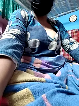 Snapshot of BERRY_00 chatting on 12/14/25, 05:40 BERRY 00 online show from 12/14/25, 05:40