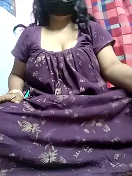 Snapshot of BERRY_00 chatting on 02/13/26, 09:49 BERRY 00 online show from 02/13/26, 09:49