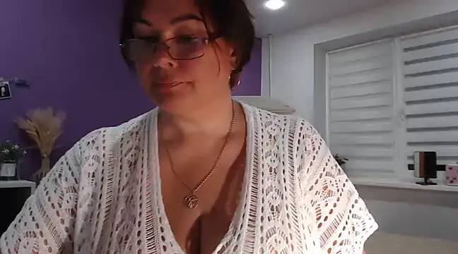 Nora Star online show from 01/11/25, 04:57