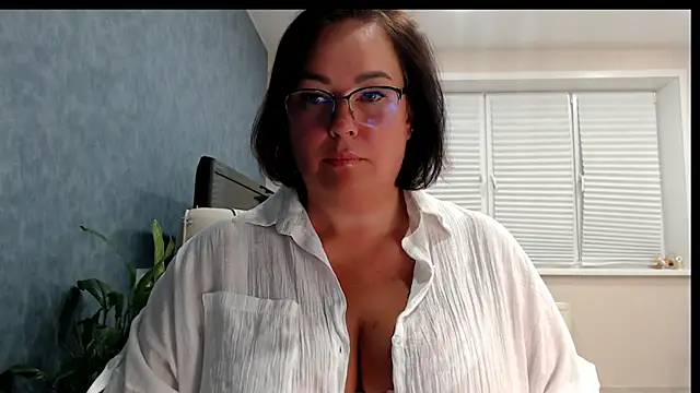 Nora Star online show from 02/19/26, 07:21