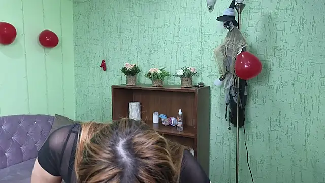 Nika Kitten online show from 03/10/25, 06:12