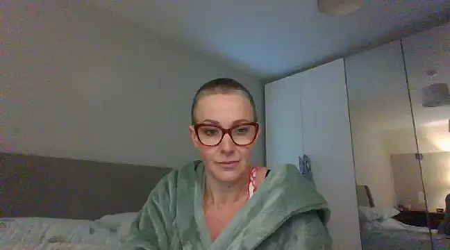 ELEGANT-ARIA36 online show from 02/11/25, 11:54