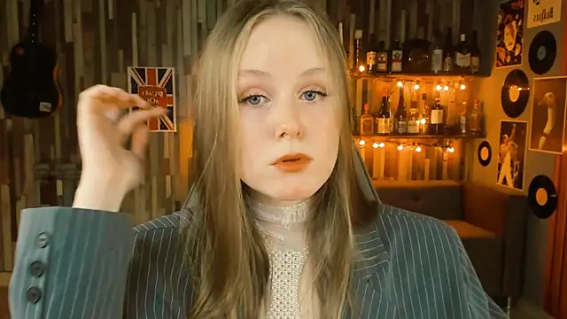 VivienLeeigh online show from 02/20/25, 01:08