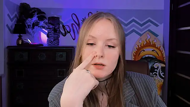 VivienLeeigh online show from 02/23/25, 12:16