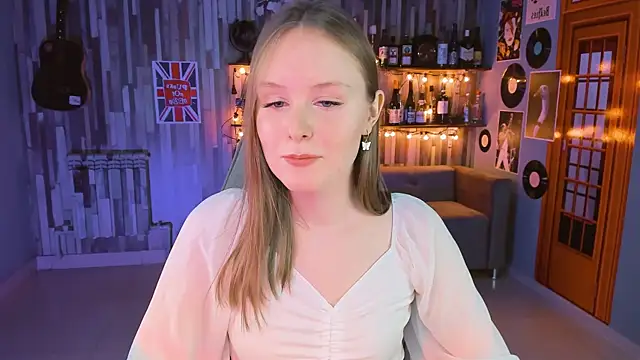 VivienLeeigh online show from 03/18/25, 04:15