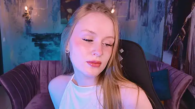 VivienLeeigh online show from 11/02/25, 09:11