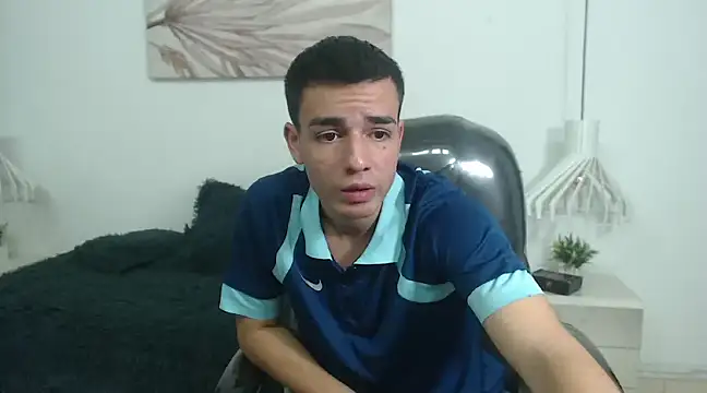 hot boy x18 online show from 12/07/24, 06:04