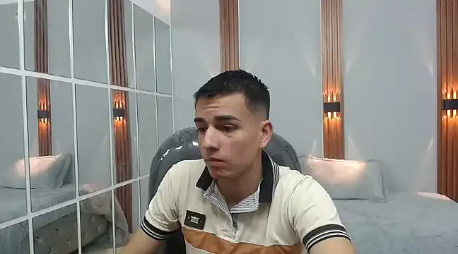 hot boy x18 online show from 12/13/24, 12:50