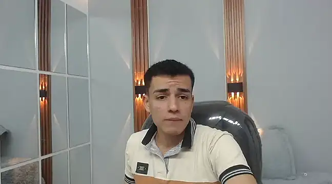 hot boy x18 online show from 12/20/24, 01:33