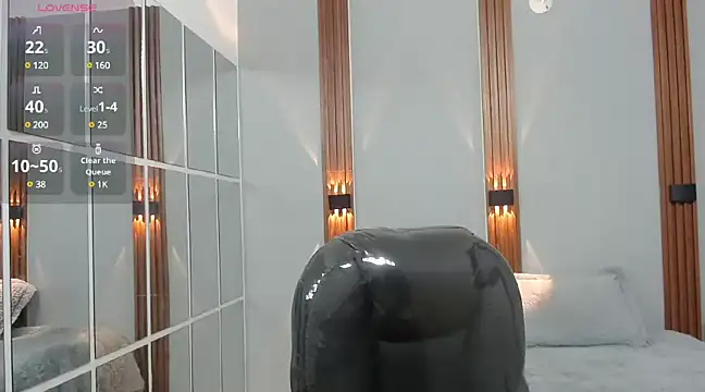 hot boy x18 online show from 01/09/25, 12:30