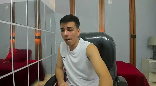 hot boy x18 online show from 02/25/25, 05:47