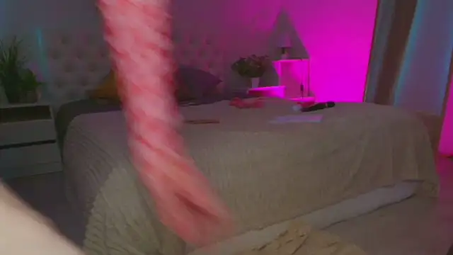 Snapshot of _Kira_Moon_ chatting on 03/13/25, 12:35  Kira Moon  online show from 03/13/25, 12:35