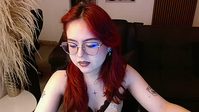 crimson tati  online show from 02/07/25, 03:34
