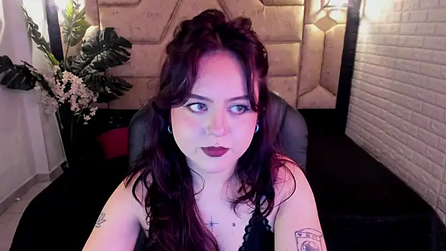 crimson tati  online show from 04/22/26, 06:16