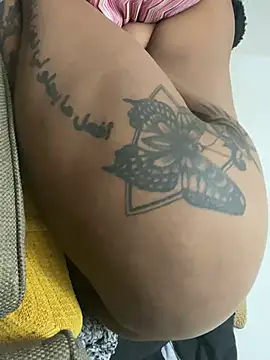 Snapshot of MsSapPhire500 chatting on 02/04/25, 04:48 MsSapPhire500 online show from 02/04/25, 04:48