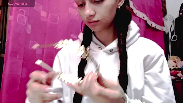 holy juli online show from 01/11/26, 03:55