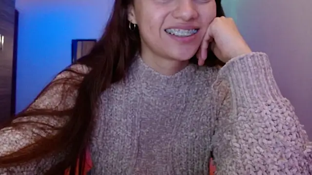 holy juli online show from 04/18/26, 03:32