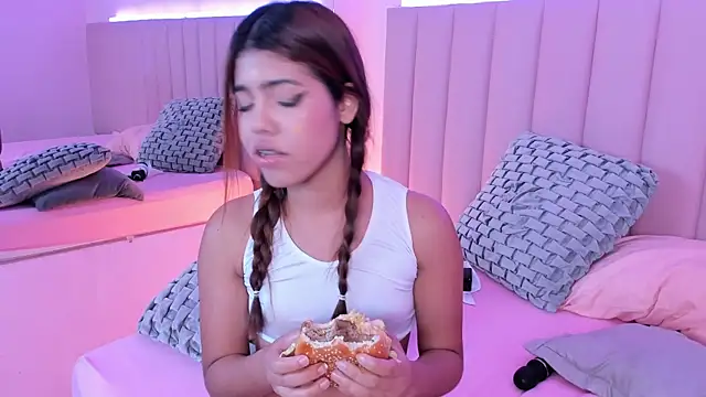 KellyOlsenbe online show from 02/02/25, 01:55