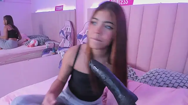 KellyOlsenbe online show from 03/11/25, 02:43