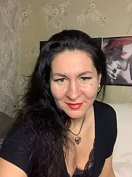 Snapshot of Tina_Moretti chatting on 02/12/25, 12:05 Tina Moretti online show from 02/12/25, 12:05