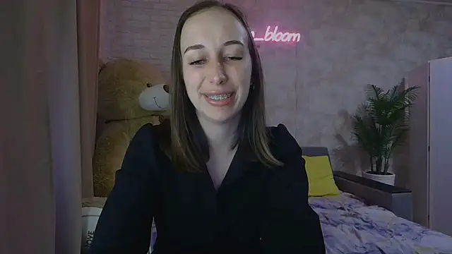 Anika bloom online show from 09/16/25, 01:45