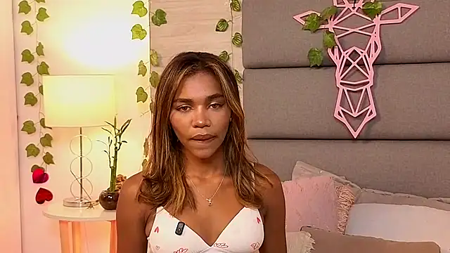 Lily Miiller online show from 10/05/25, 07:45