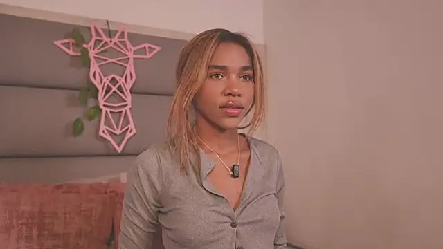 Lily Miiller online show from 11/29/25, 09:07