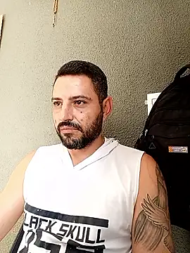 P4uzud4O online show from 04/01/26, 07:11