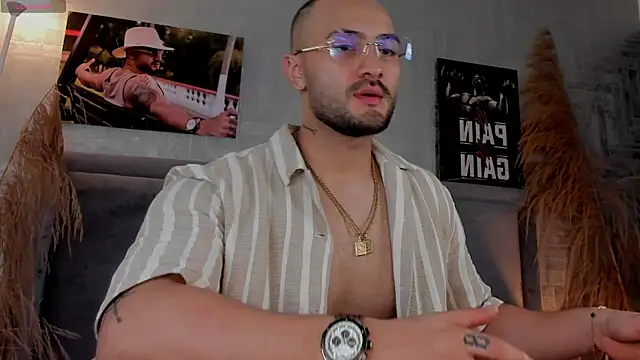 Snapshot of JeanColleman chatting on 09/18/25, 03:52 JeanColleman online show from 09/18/25, 03:52