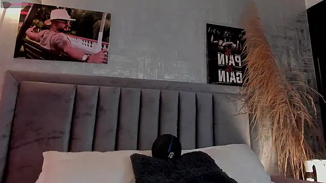Snapshot of JeanColleman chatting on 10/22/25, 04:02 JeanColleman online show from 10/22/25, 04:02